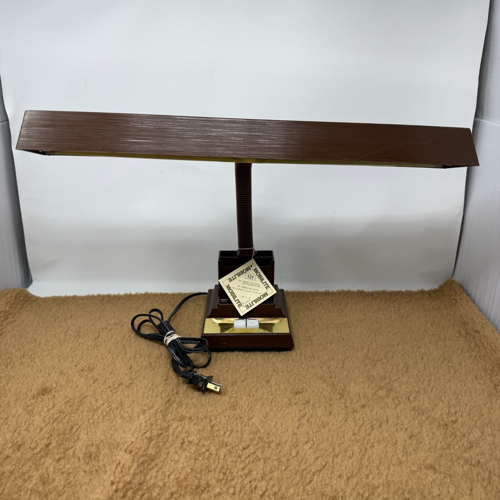 VTG Mobilite Model 121 Desk Lamp‎ Good Shape w/ Tag See Pics WORKS